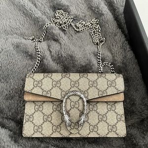 Gucci Dionysus GG Supreme super mini bag